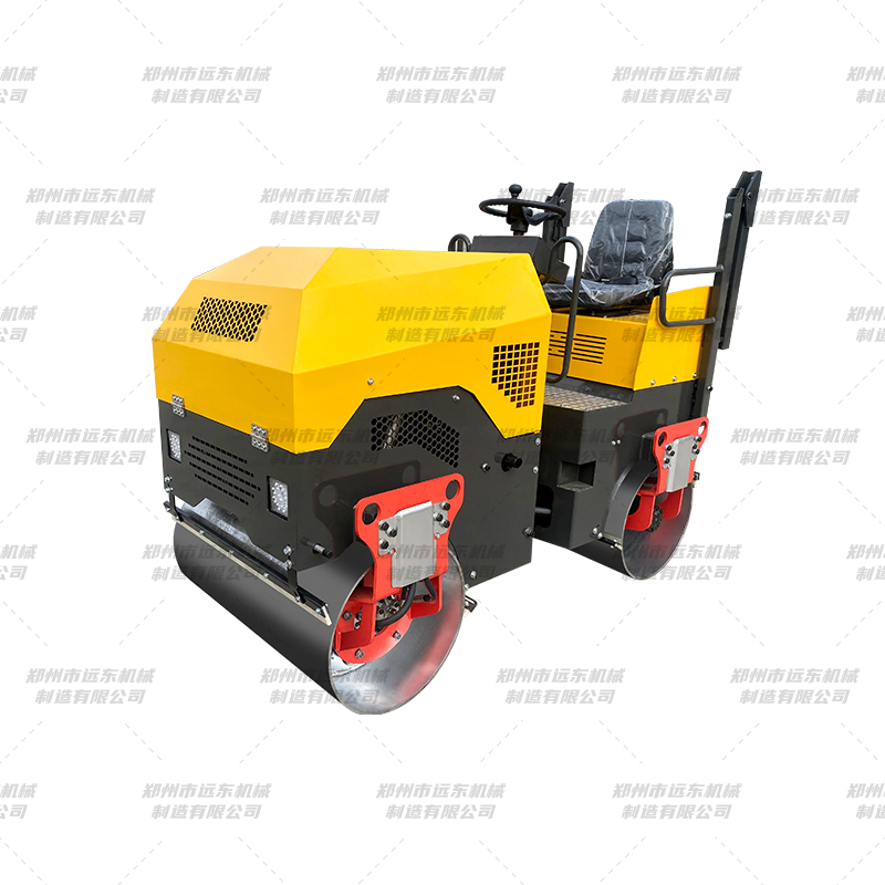 FVR1000 座駕式壓路機(圖1) FVR1000 座駕式壓路機(圖1)