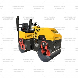 FVR880 座駕式壓路機(jī)